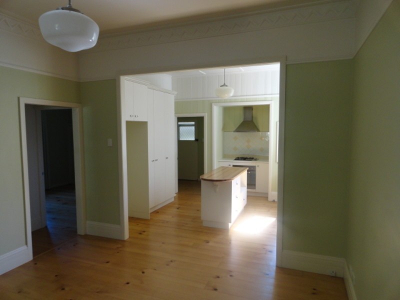 5 Fernside Street, East Toowoomba QLD 4350