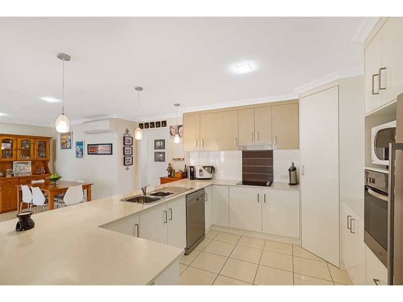 18 McCallum Court, Middle Ridge QLD 4350