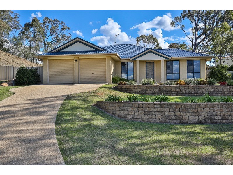 8 John Trousdell Court, Cotswold Hills QLD 4350