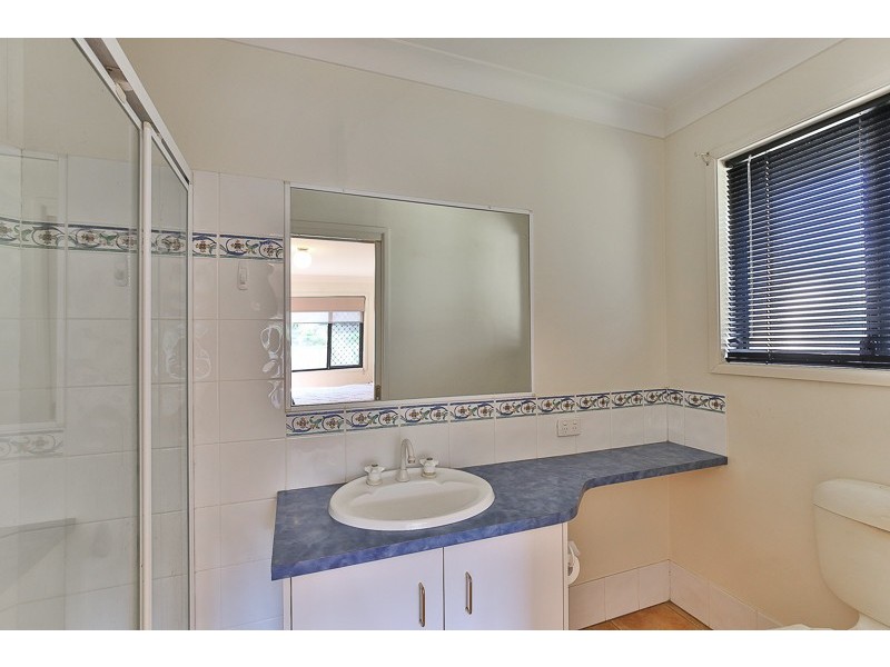 8 John Trousdell Court, Cotswold Hills QLD 4350