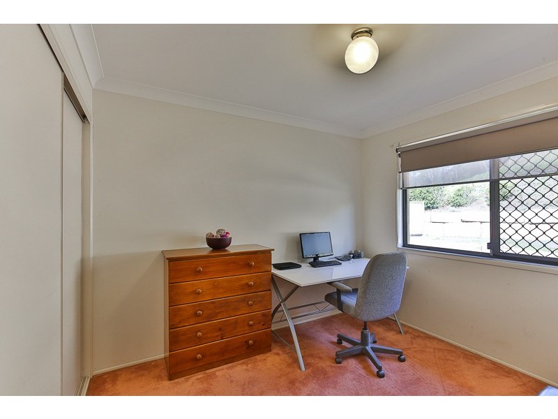 8 John Trousdell Court, Cotswold Hills QLD 4350