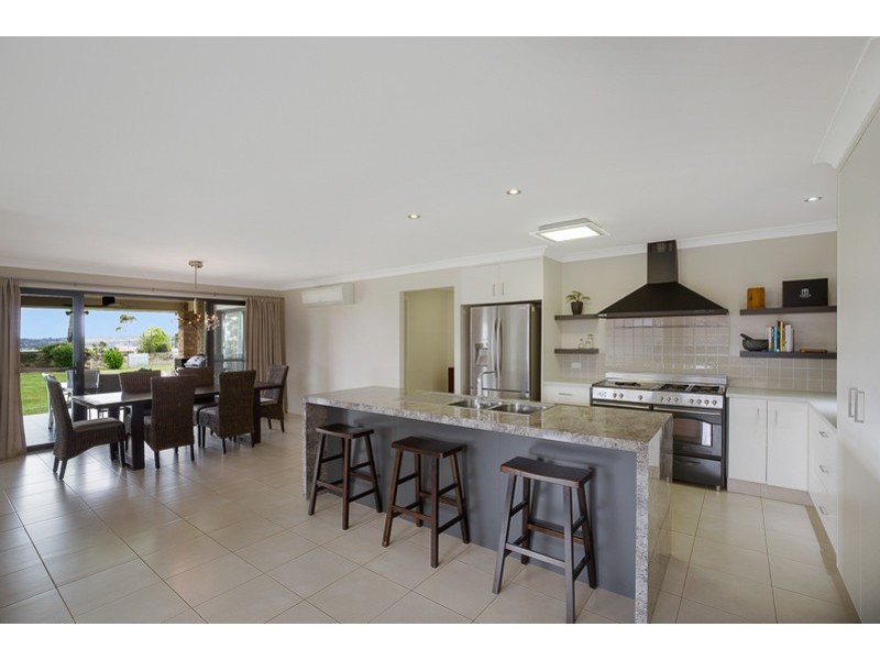 10 Bass Street, Cabarlah QLD 4352