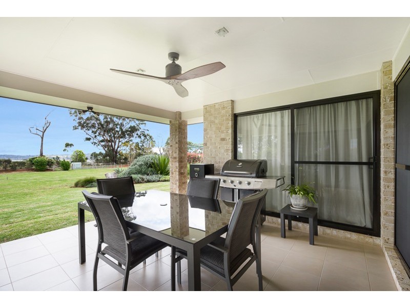 10 Bass Street, Cabarlah QLD 4352