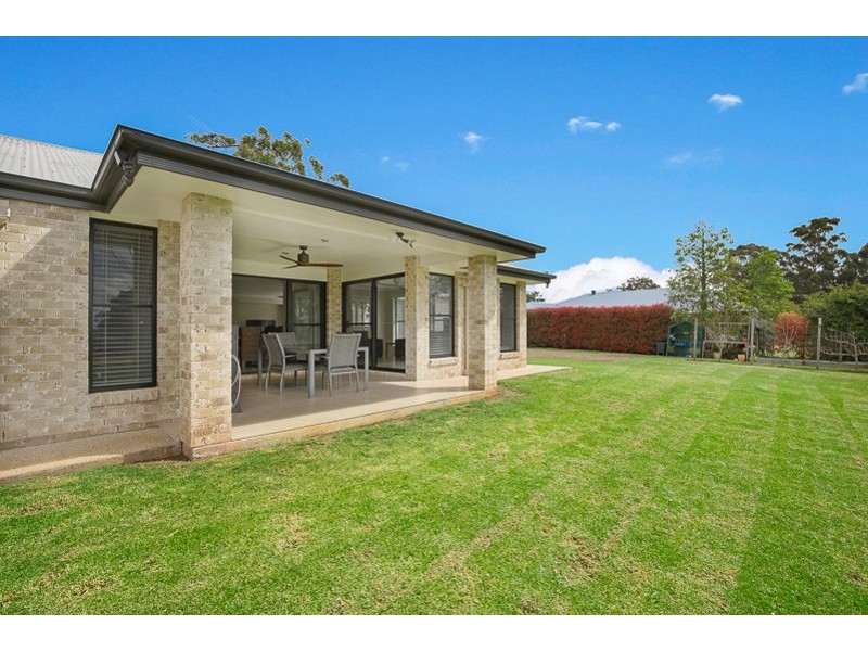10 Bass Street, Cabarlah QLD 4352