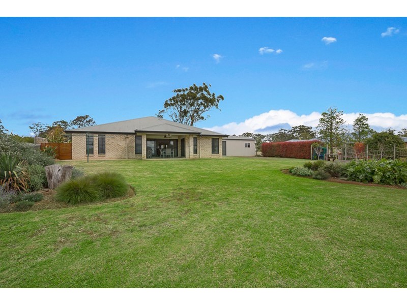 10 Bass Street, Cabarlah QLD 4352