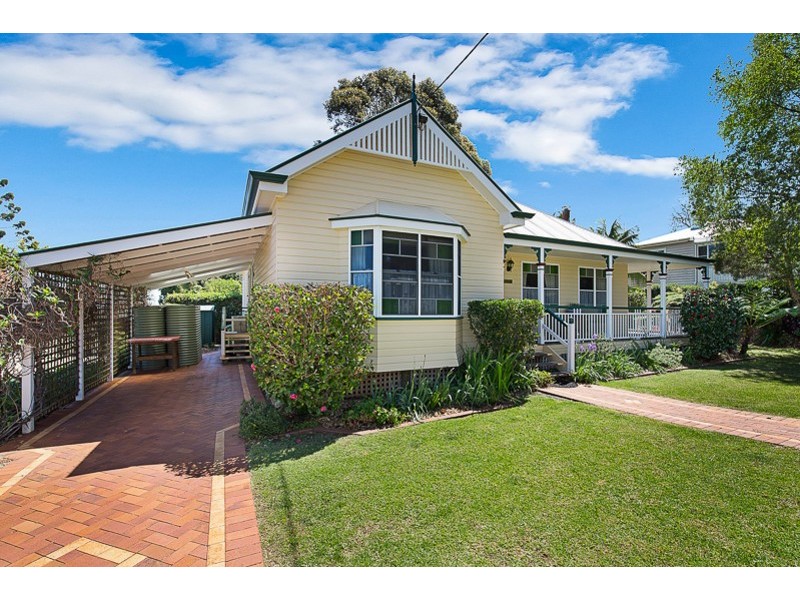 1A New Street, Mount Lofty QLD 4350