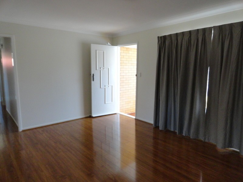 42 Hampton Street, Harristown QLD 4350