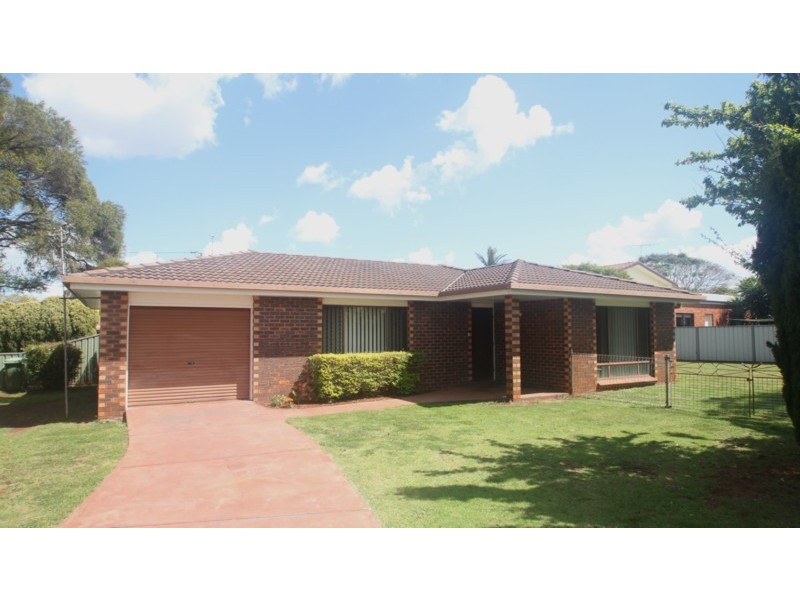 5 Fysh Court, Wilsonton QLD 4350