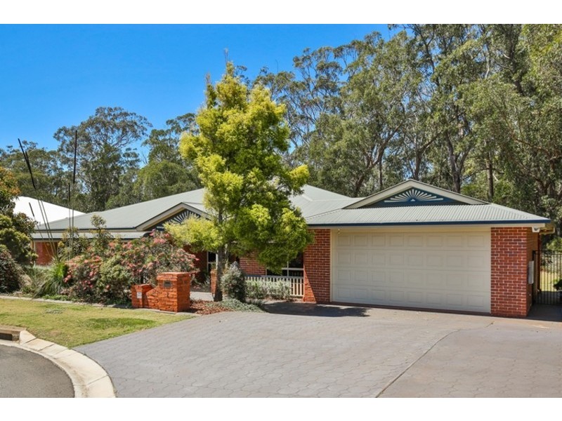 1 Montclair Close, Middle Ridge QLD 4350