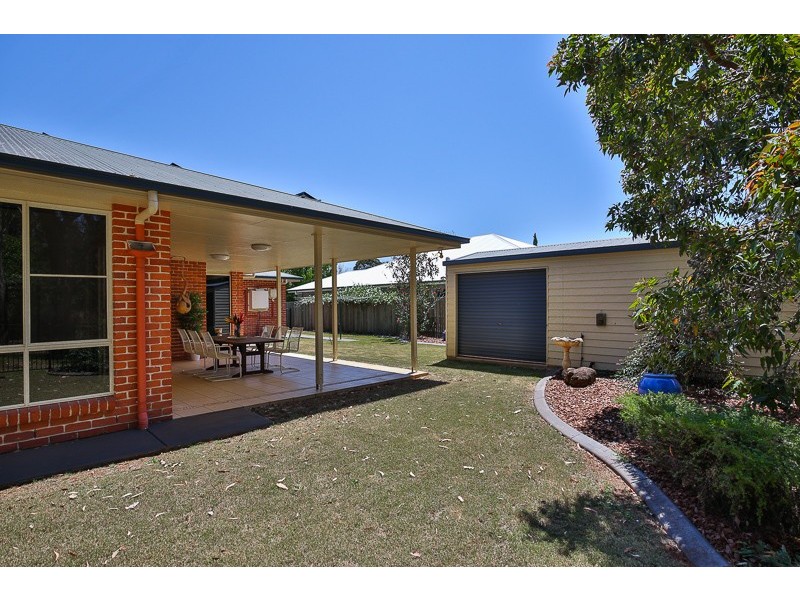 1 Montclair Close, Middle Ridge QLD 4350