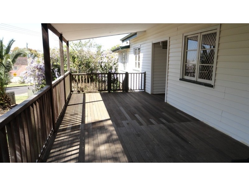 2 Boyce Court, East Toowoomba QLD 4350