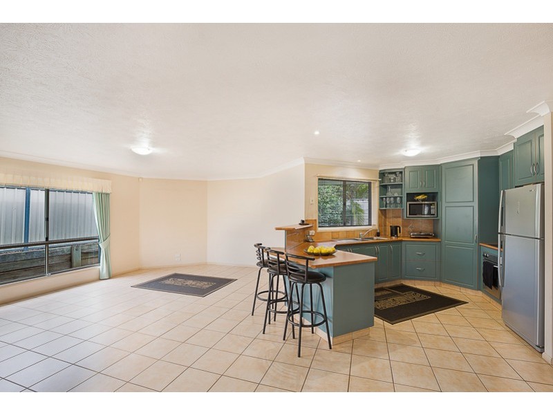 572 Hume Street, Middle Ridge QLD 4350