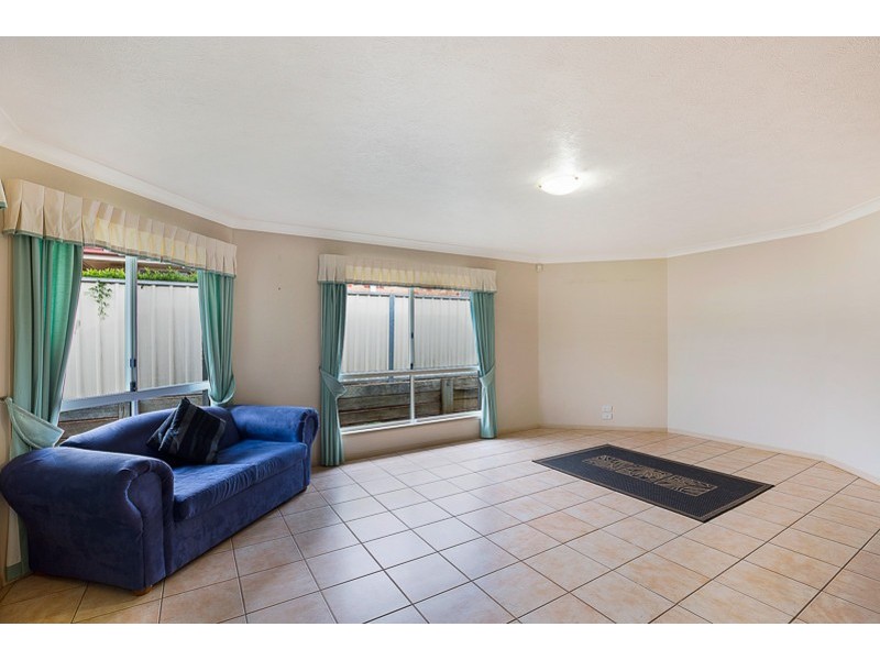 572 Hume Street, Middle Ridge QLD 4350