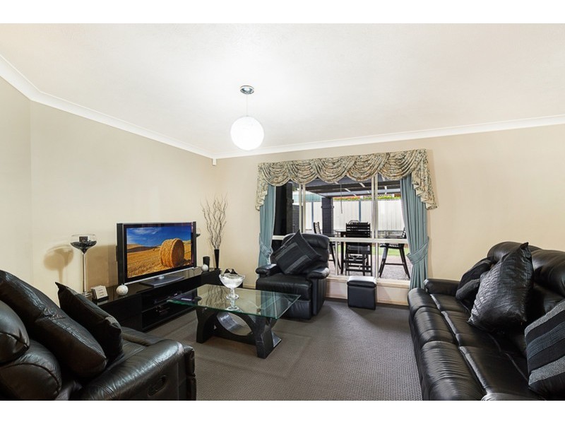 572 Hume Street, Middle Ridge QLD 4350