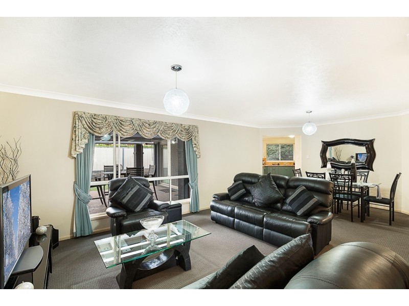 572 Hume Street, Middle Ridge QLD 4350