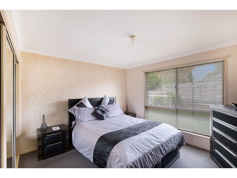 572 Hume Street, Middle Ridge QLD 4350