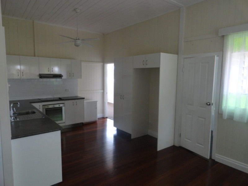165 West Street, Newtown QLD 4350