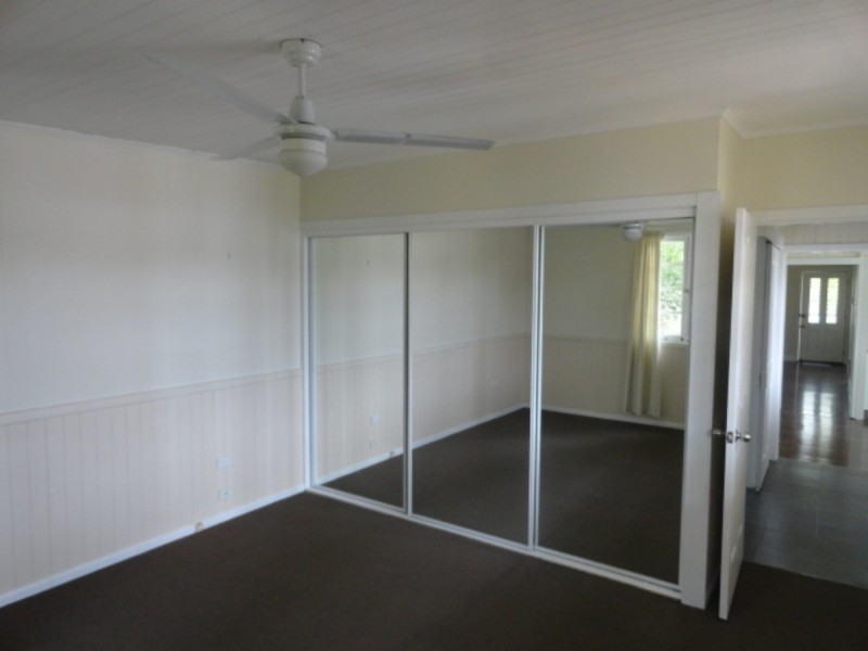 165 West Street, Newtown QLD 4350