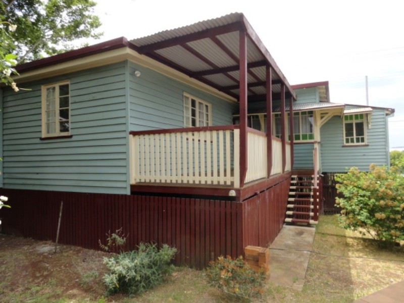165 West Street, Newtown QLD 4350