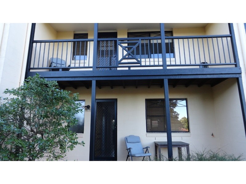 7/73 Jellicoe Street, Mount Lofty QLD 4350