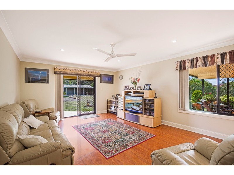 62 Phipps Drive, Meringandan West QLD 4352