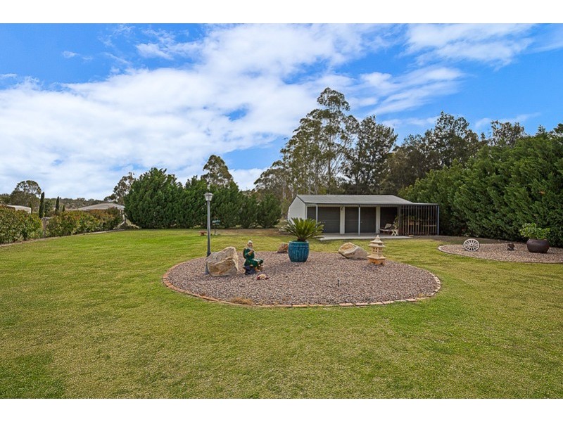 62 Phipps Drive, Meringandan West QLD 4352