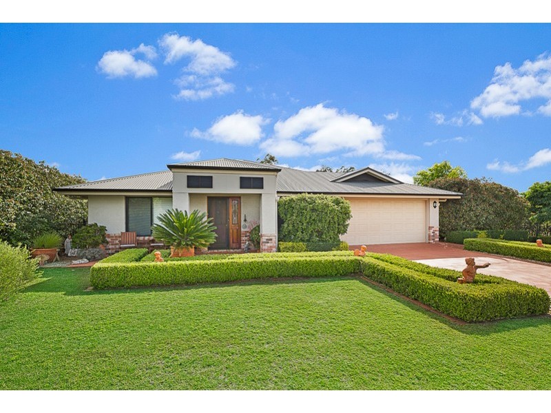 62 Phipps Drive, Meringandan West QLD 4352