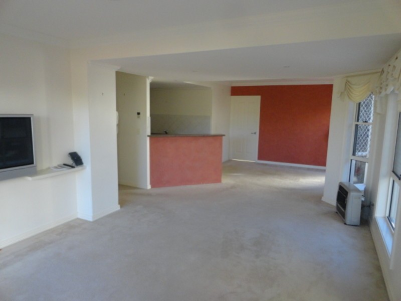 4/4 Mannuem Court, Rangeville QLD 4350