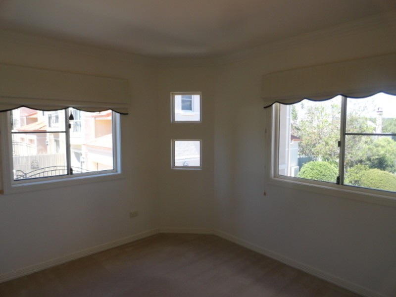 4/4 Mannuem Court, Rangeville QLD 4350