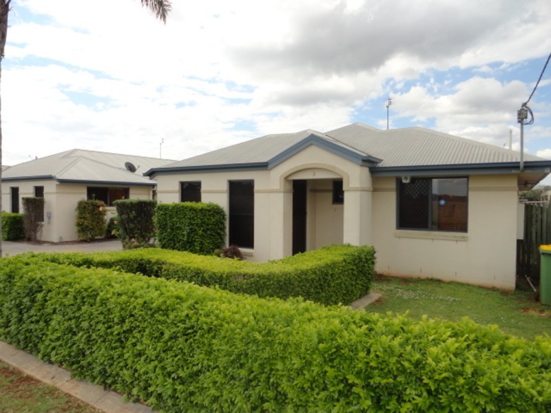 2/251 Nelson Street, Kearneys Spring QLD 4350