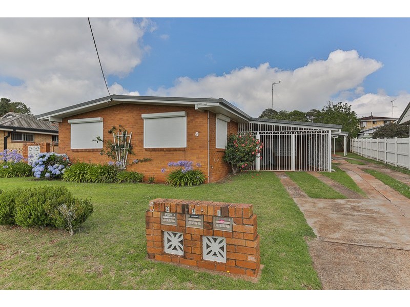 43 Hoepper Street, Kearneys Spring QLD 4350