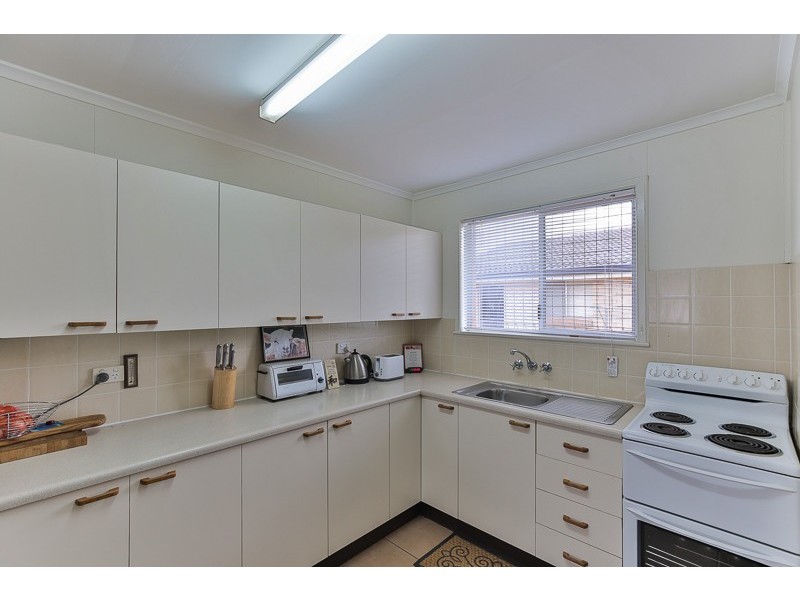 43 Hoepper Street, Kearneys Spring QLD 4350