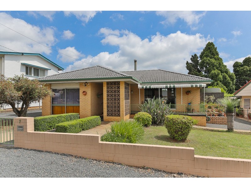 7 Binns Street, South Toowoomba QLD 4350