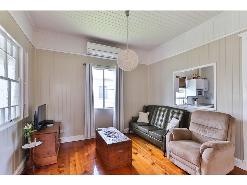 16 Louisa Street, South Toowoomba QLD 4350
