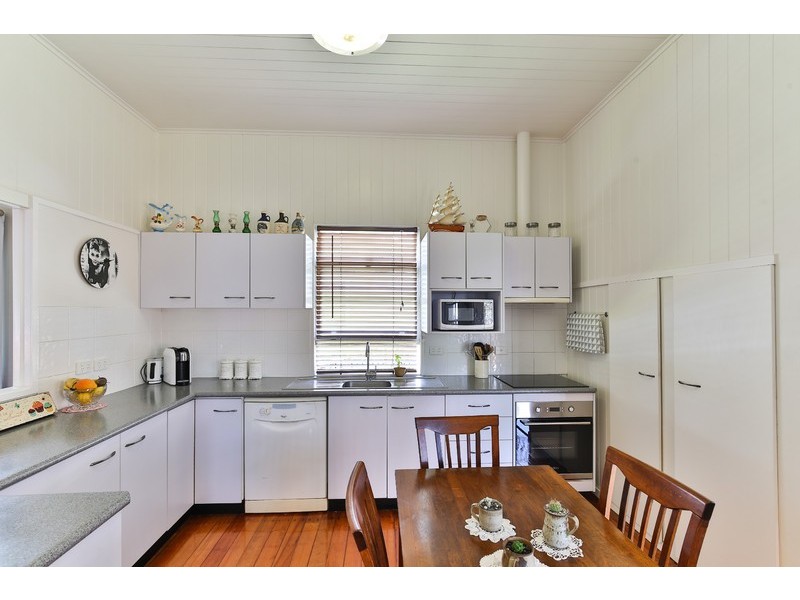 16 Louisa Street, South Toowoomba QLD 4350