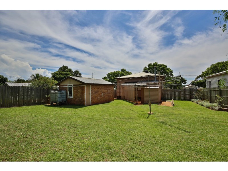 16 Louisa Street, South Toowoomba QLD 4350