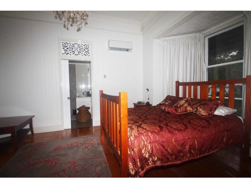 2 Chamberlain Street, North Toowoomba QLD 4350