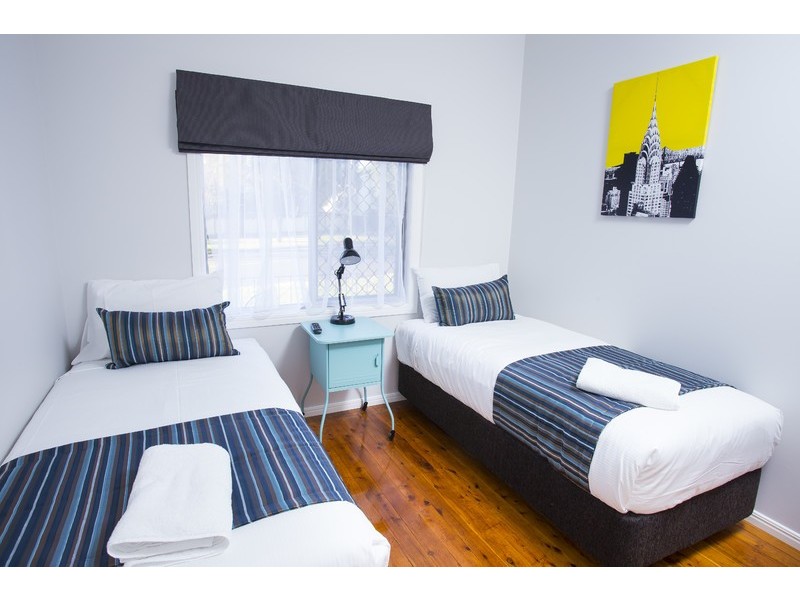 2/214 Long Street, South Toowoomba QLD 4350