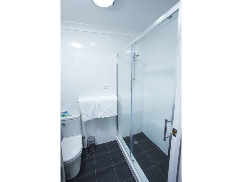 2/214 Long Street, South Toowoomba QLD 4350