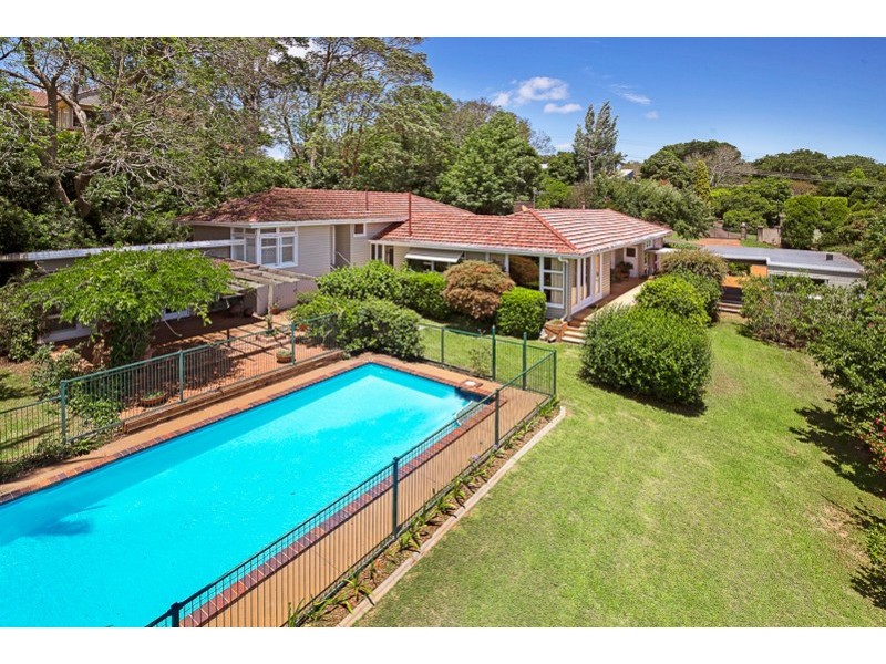 10 Curzon Street, Mount Lofty QLD 4350