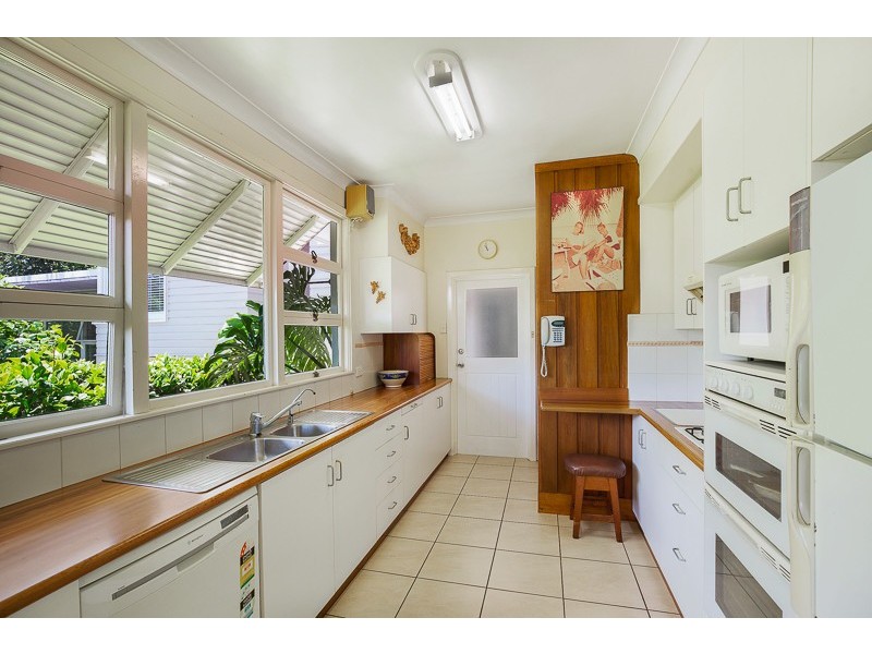 10 Curzon Street, Mount Lofty QLD 4350