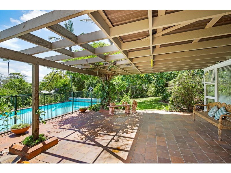 10 Curzon Street, Mount Lofty QLD 4350