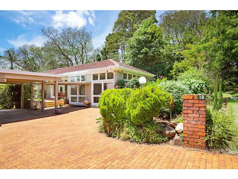 10 Curzon Street, Mount Lofty QLD 4350