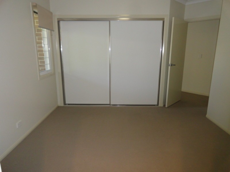 2/42 Plant Street, Rangeville QLD 4350
