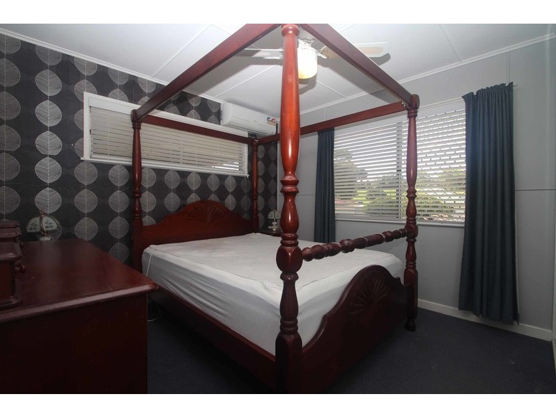 14 Teesdale Avenue, Newtown QLD 4350