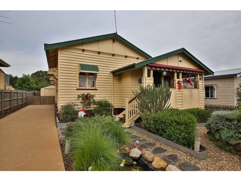 27 Clark Street, South Toowoomba QLD 4350