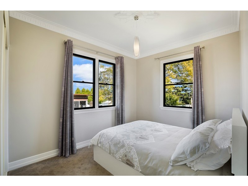 1 New Street, Mount Lofty QLD 4350
