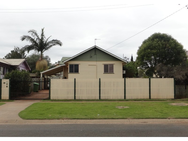 8 Mooney Street, Harlaxton QLD 4350