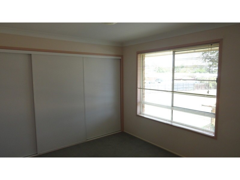 2/1 Rebecca Court, Kearneys Spring QLD 4350