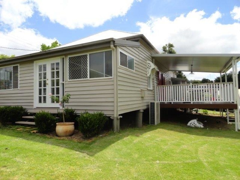 122 Ruthven Street, Toowoomba QLD 4350